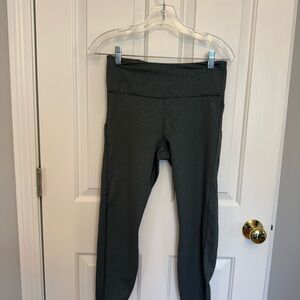 Athleta Ultimate Stash Pocket 7/8 tight